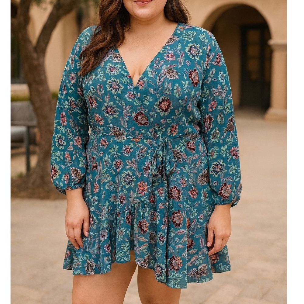 Torrid Teal Floral Georgette Wrap Tunic Blouse Dress Size 3 3X 22/24‎ Plus Size